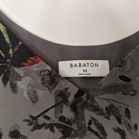 Aritzia Babaton Everly grey floral camisole - Picture 4 of 4